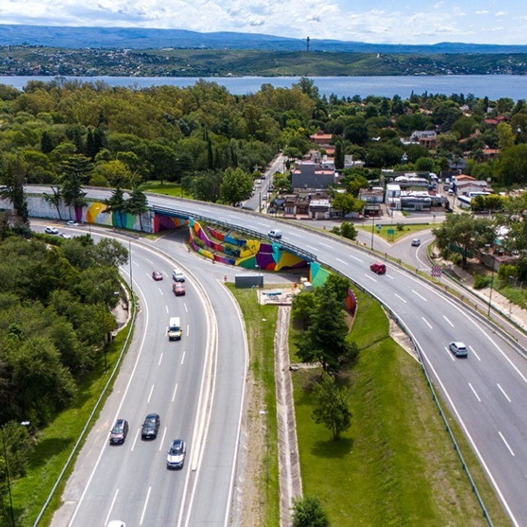 puente-villa-carlos-paz-gobierno-cordoba-muralista-cordoba-arte-urbano-jael-airasca-muralismo